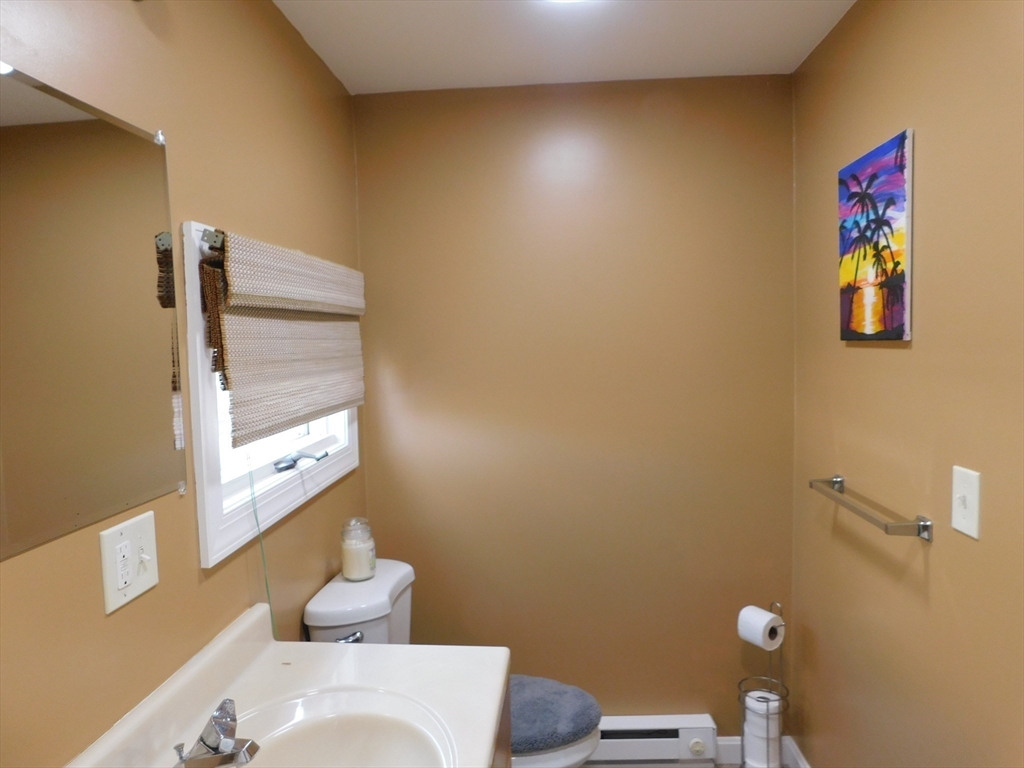 16 Thirteenth St, Wareham