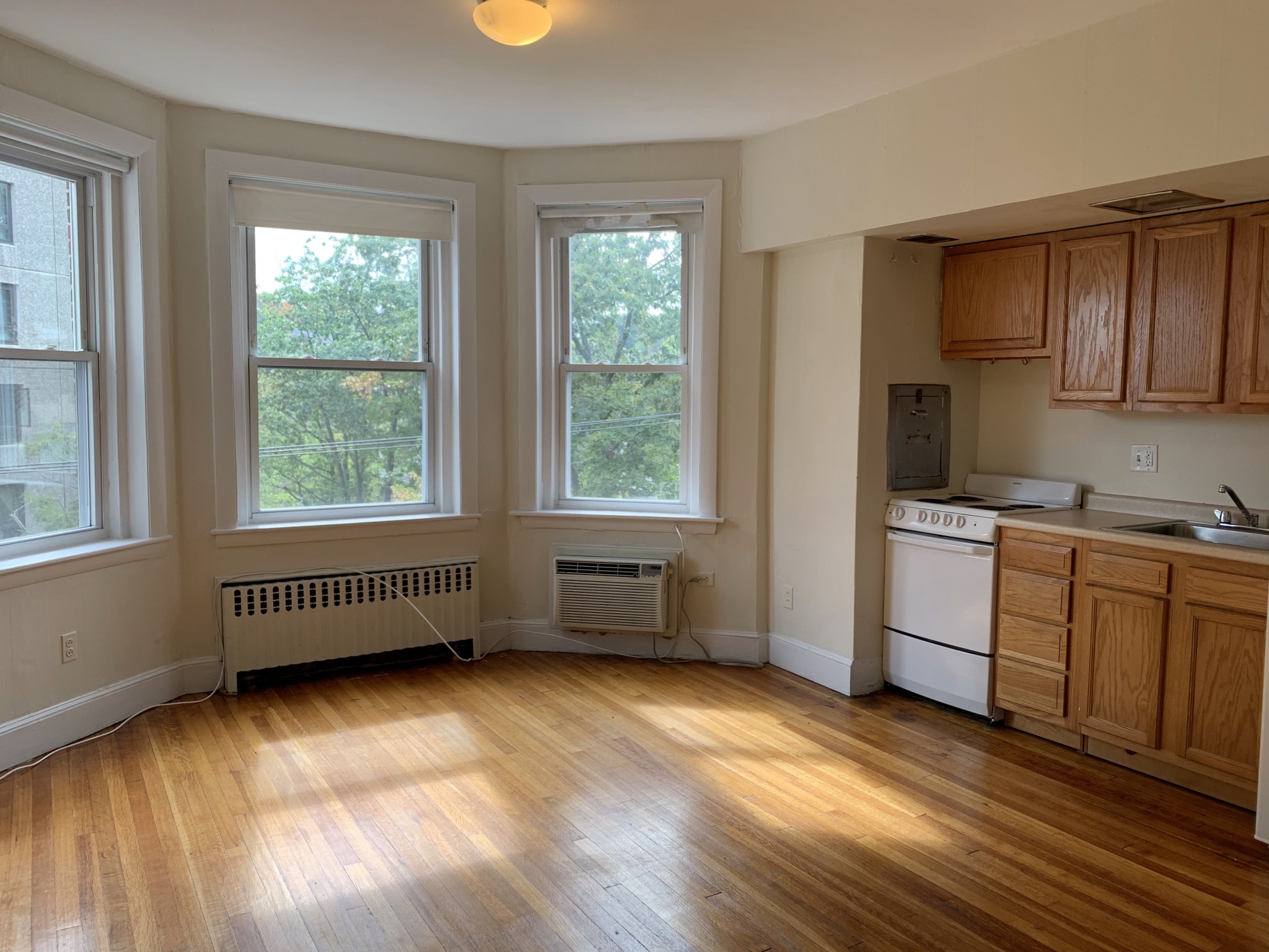 33 Lancaster Ter, Corey Hill