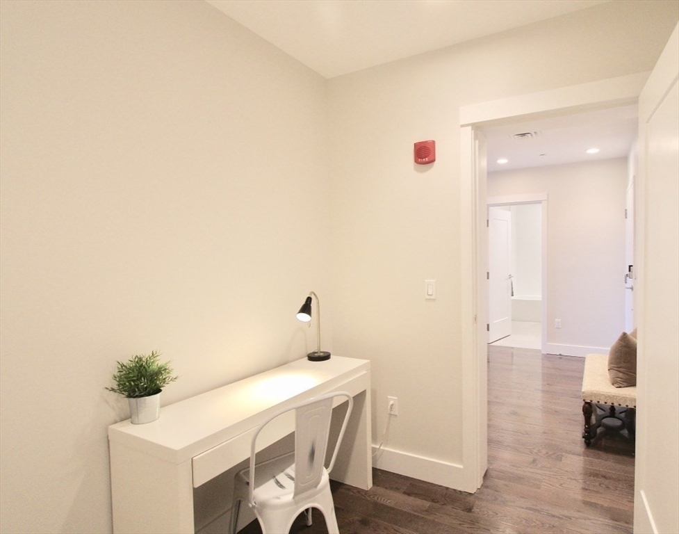 434 Mcgrath Highway, Prospect Hill