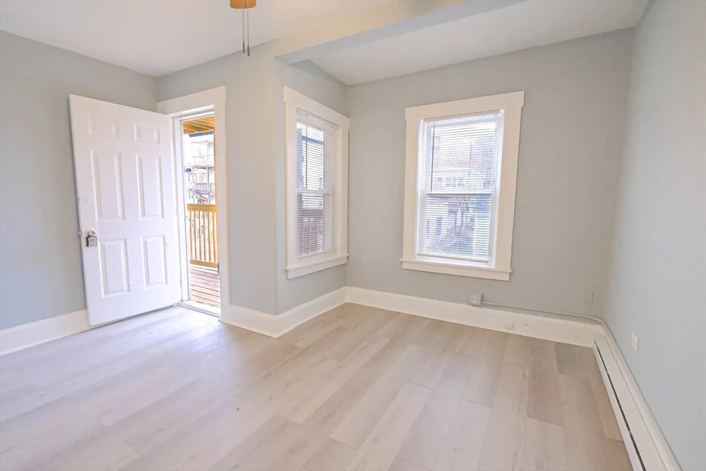 105 Clarendon St, Fitchburg