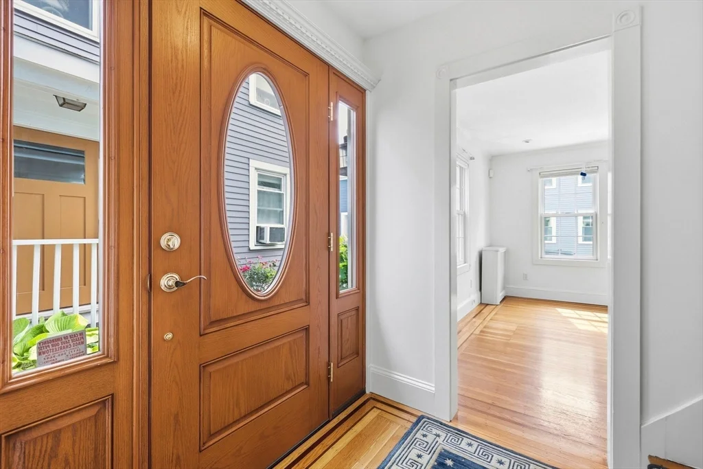 64 Pearl St, Charlestown
