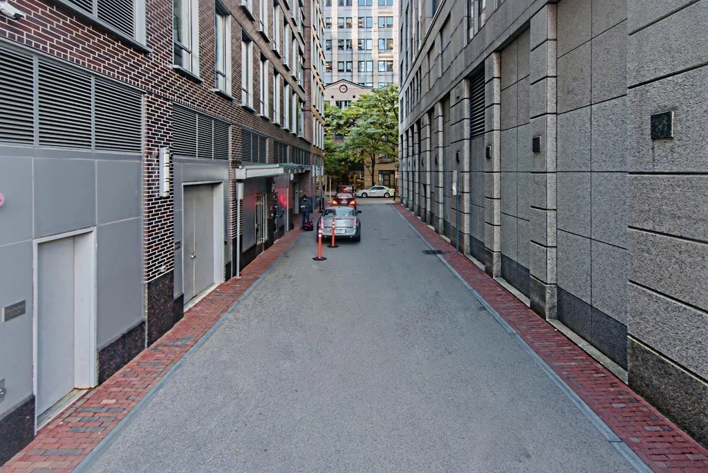 80 Broad St Valet Parking Space, Waterfront