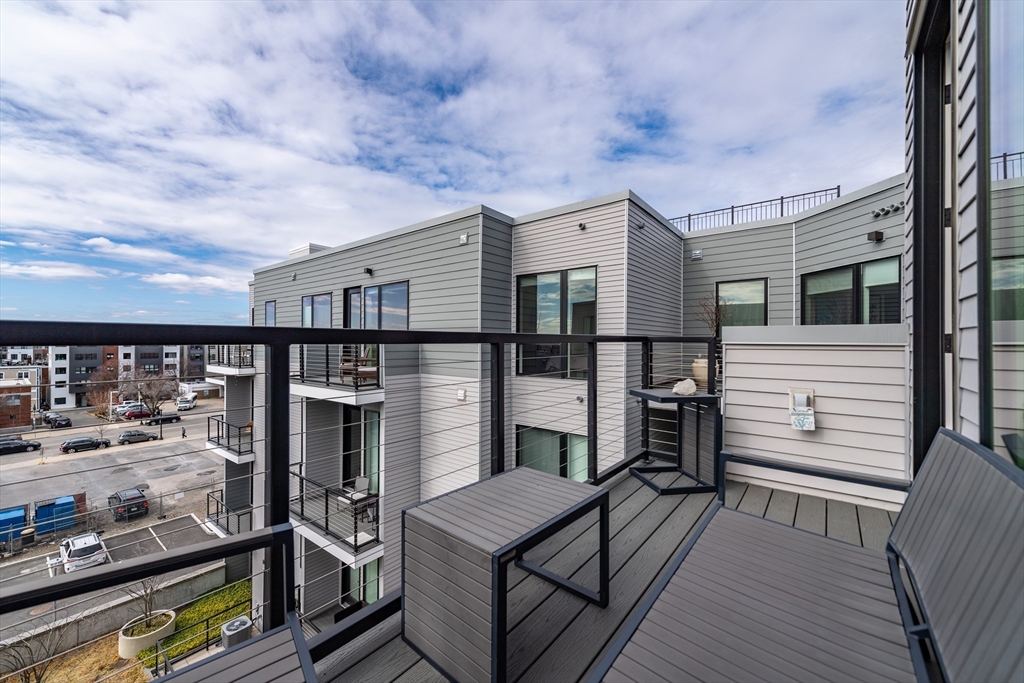 45 W 3rd St, South Boston