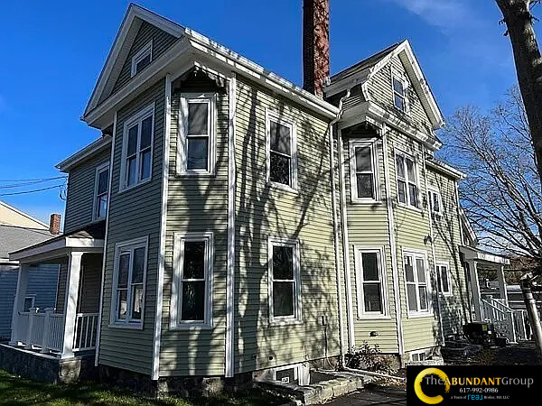 66 Calvary St, South Side