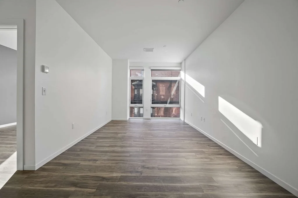 839 Beacon St, Fenway