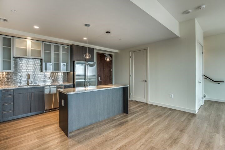 1 Canal St, North End