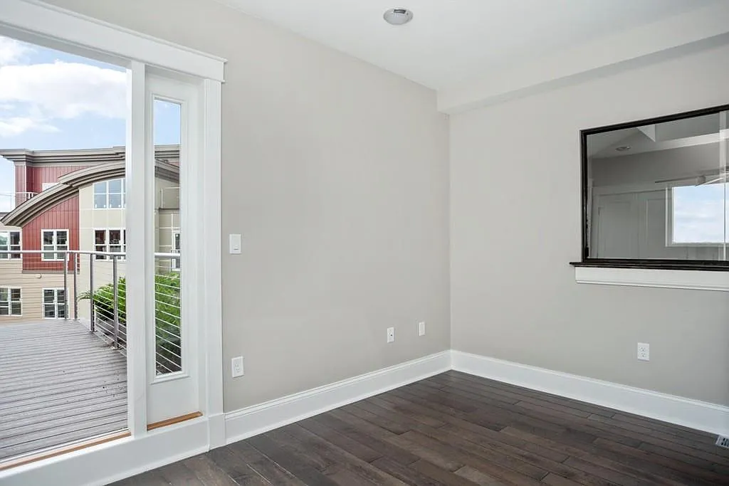 60 Howard St, Watertown