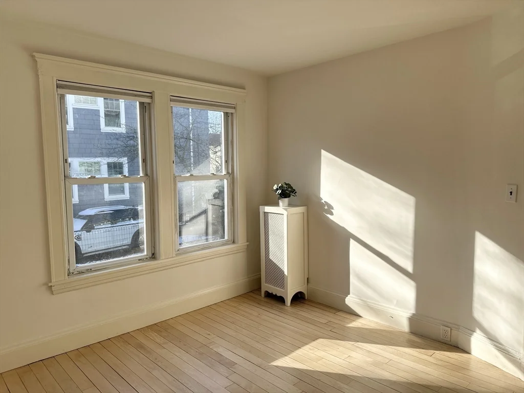 86 Fairmont St, East Arlington