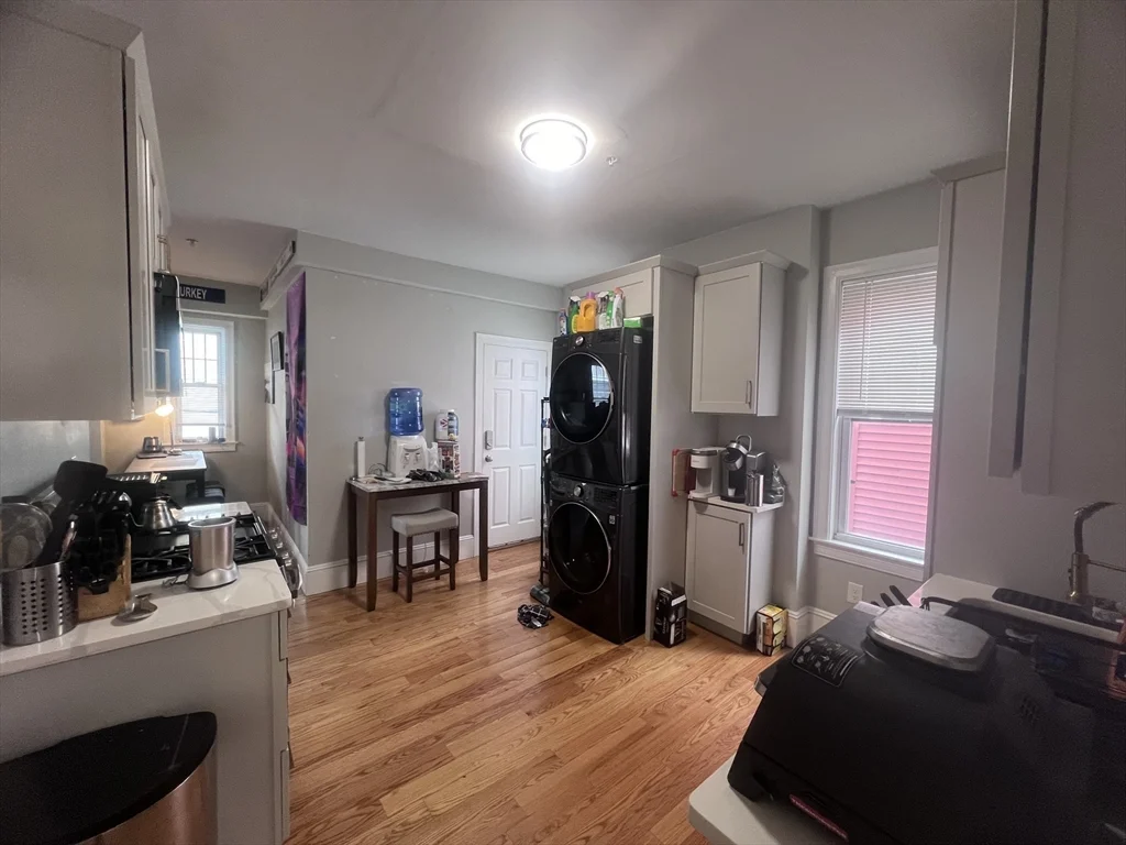 247 L St, South Boston