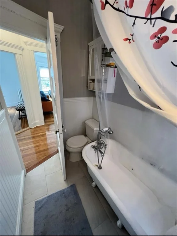 17 Grovenor Rd, Jamaica Plain