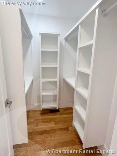 37 Governor Winthrop Rd, Ten Hills