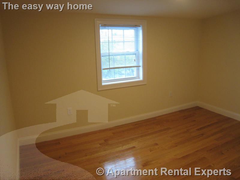 614 Main St, Magoun Square