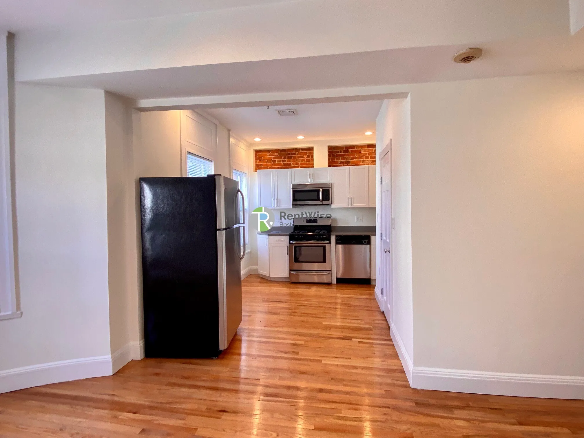 10 Brainerd Rd, Allston