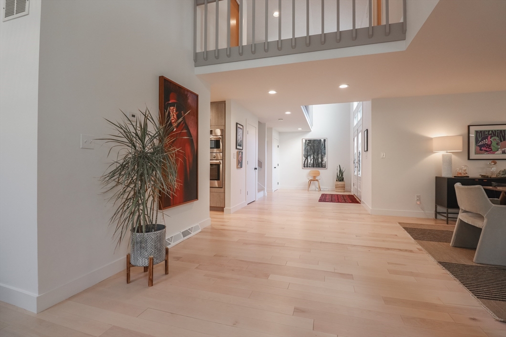 15 Thoreau Dr, Easton