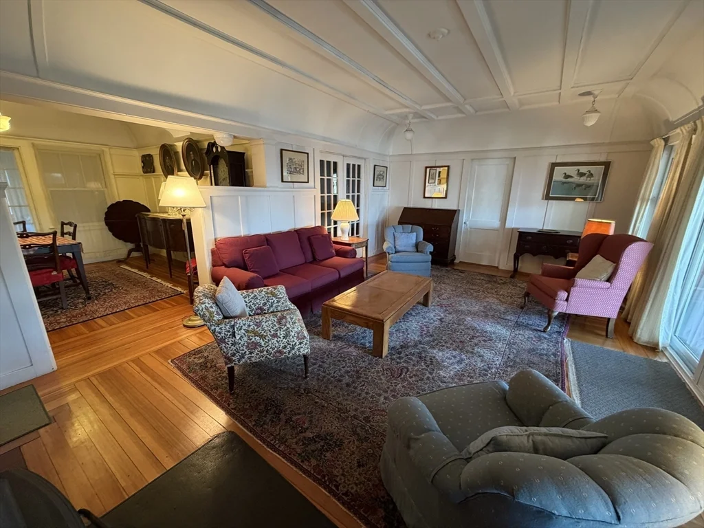 630 Washington St, Gloucester