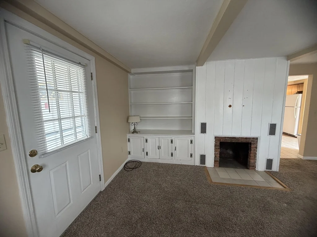 79 N Main St, North Bellingham