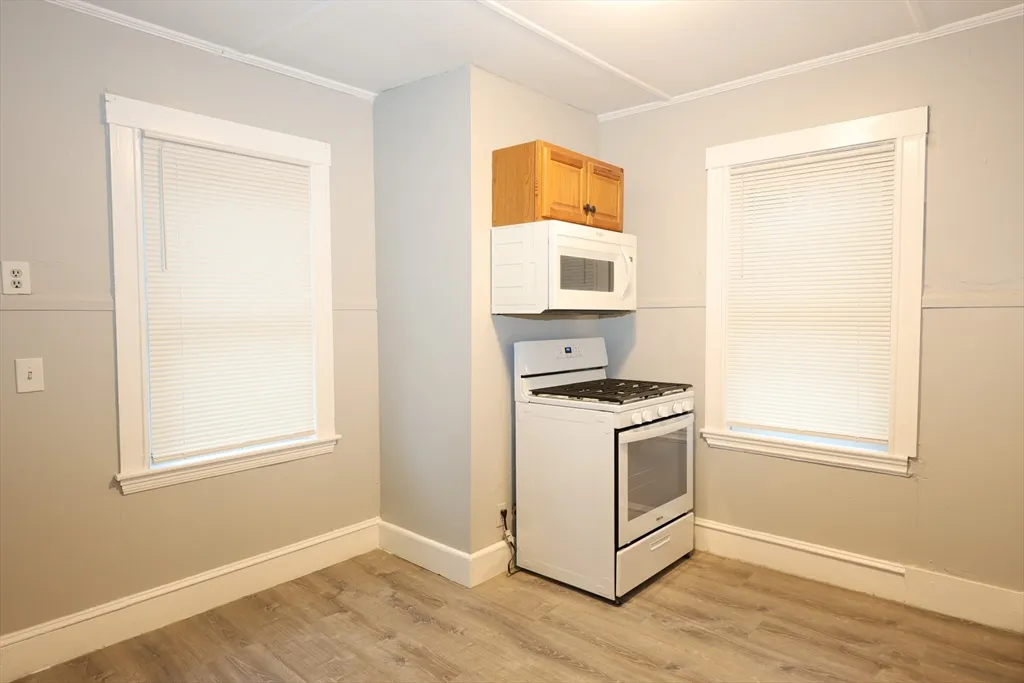 23 Des Moines Rd, Quincy