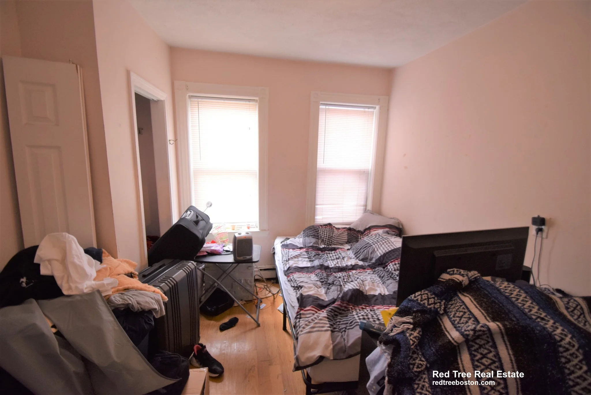 3 Warwick St, Roxbury