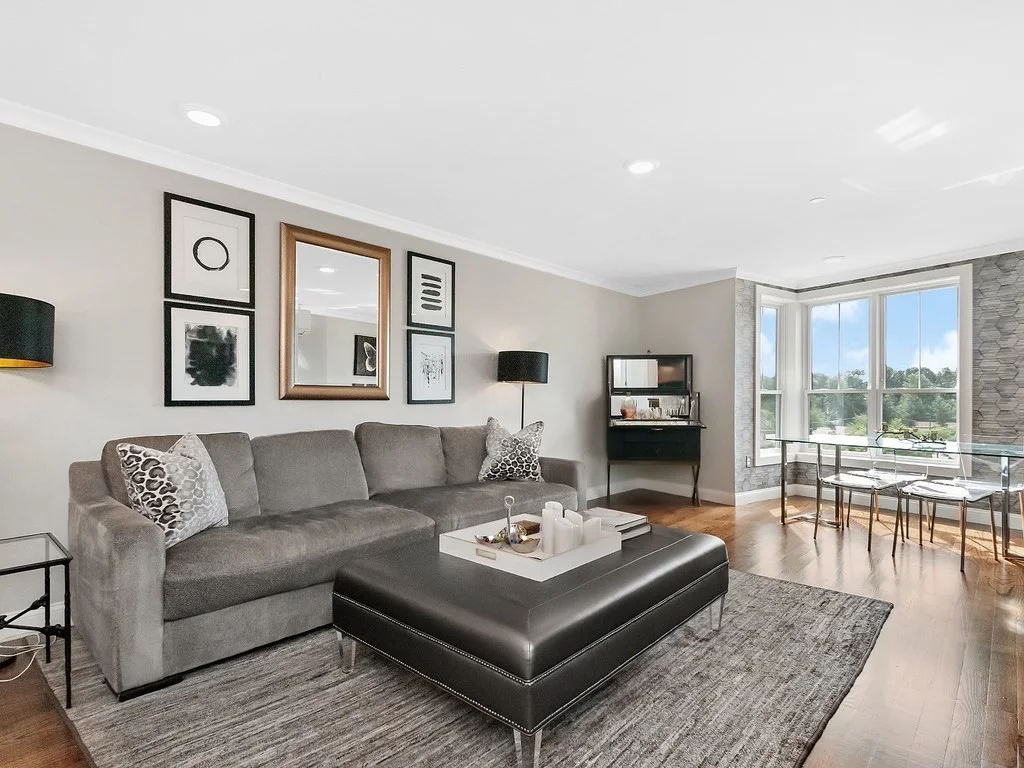 1789 Centre St, West Roxbury