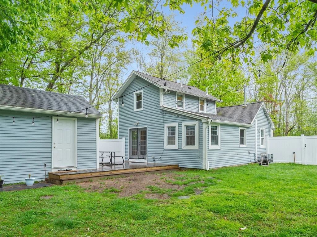 36 Brackett Rd, Ashland