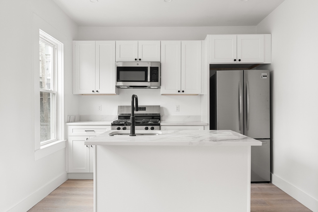 467 E 3rd St, South Boston