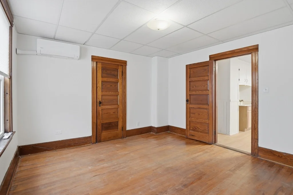 34 King Philip Rd, Worcester