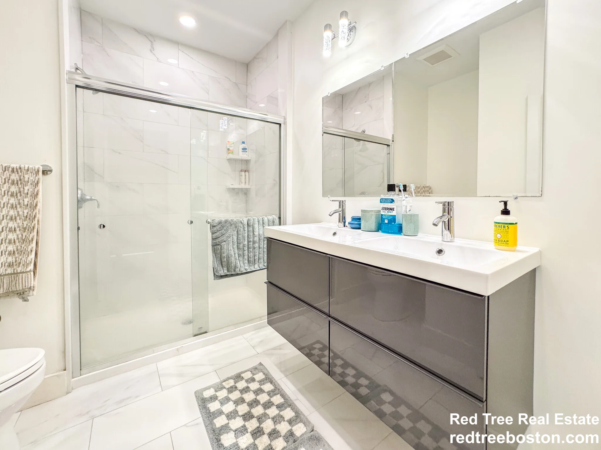 231 Maverick St, East Boston