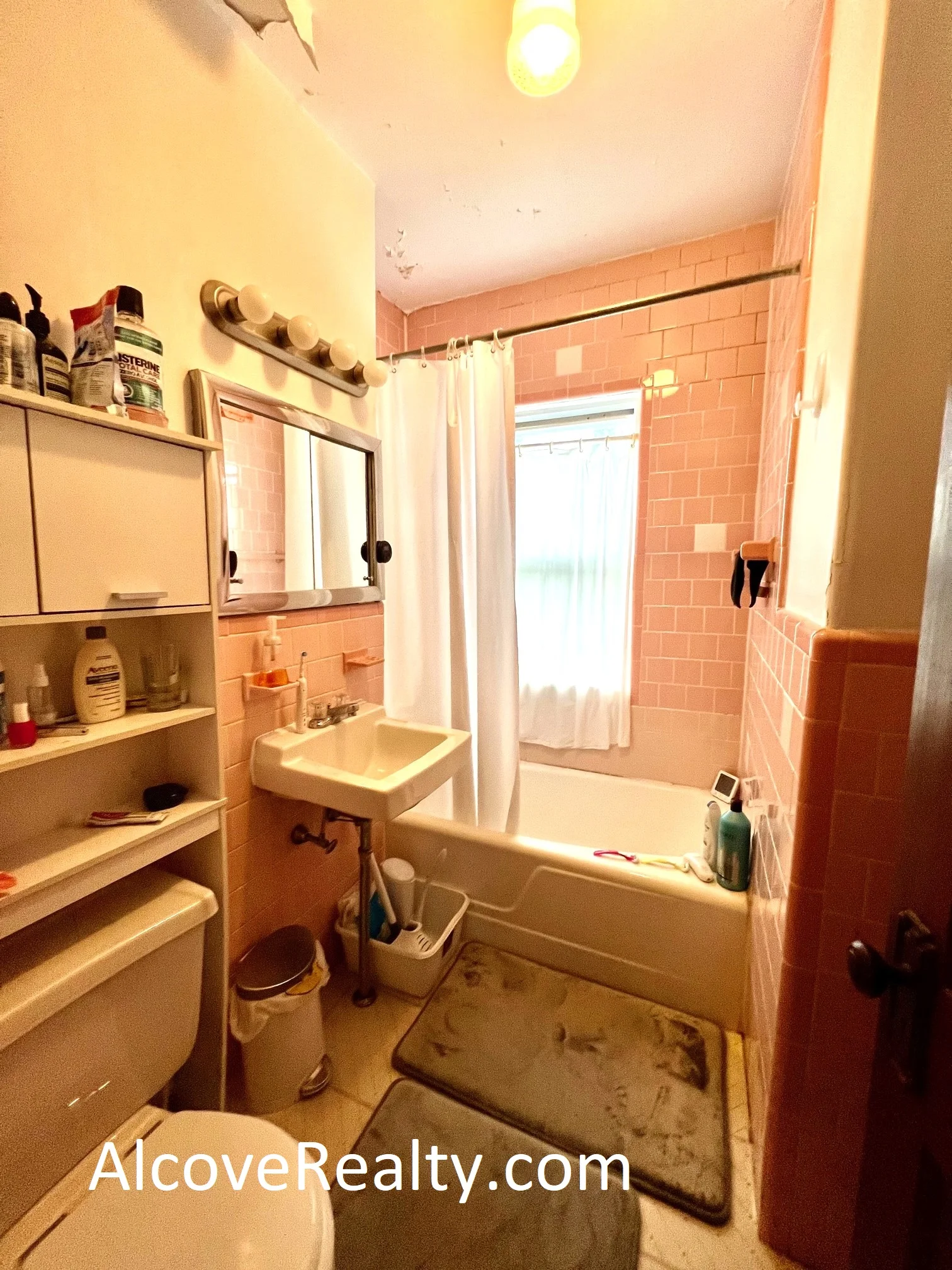 11 Leonard St, Tufts