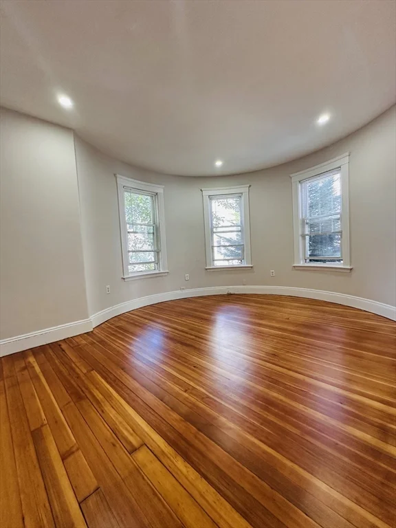 5 Sumner Sq, Dorchester