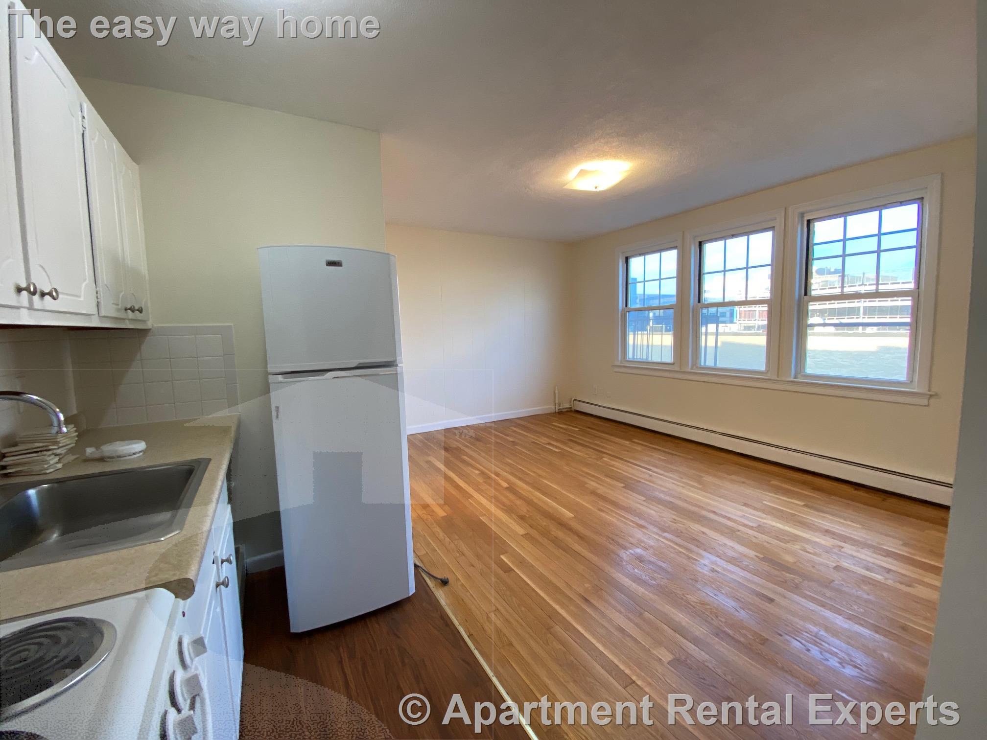 172 N Beacon St, Brighton