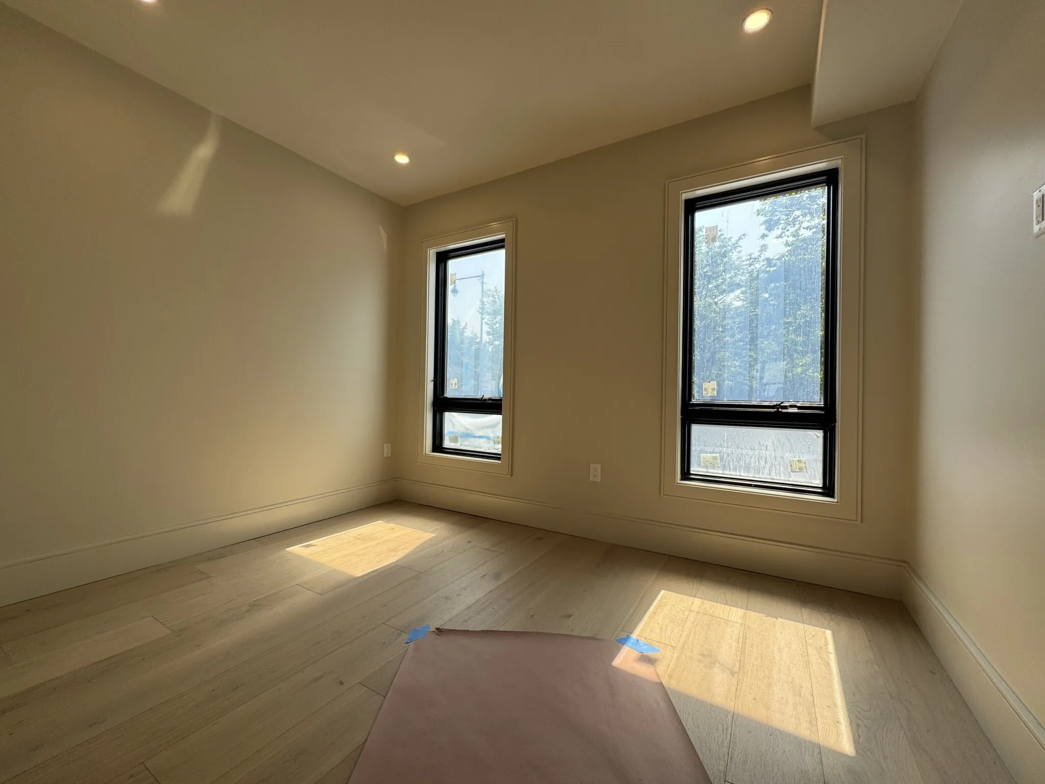 300 Franklin St, Riverside