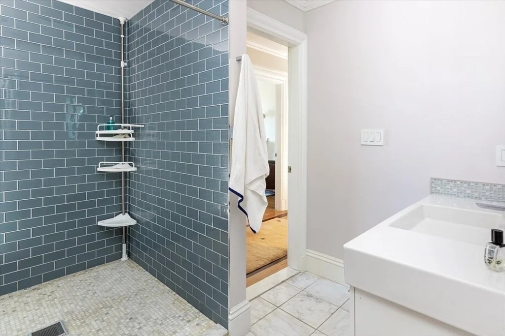 214 Beacon, Back Bay