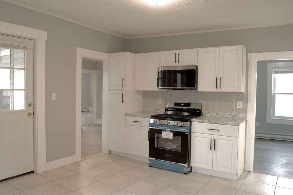 105 Clarendon St, Fitchburg