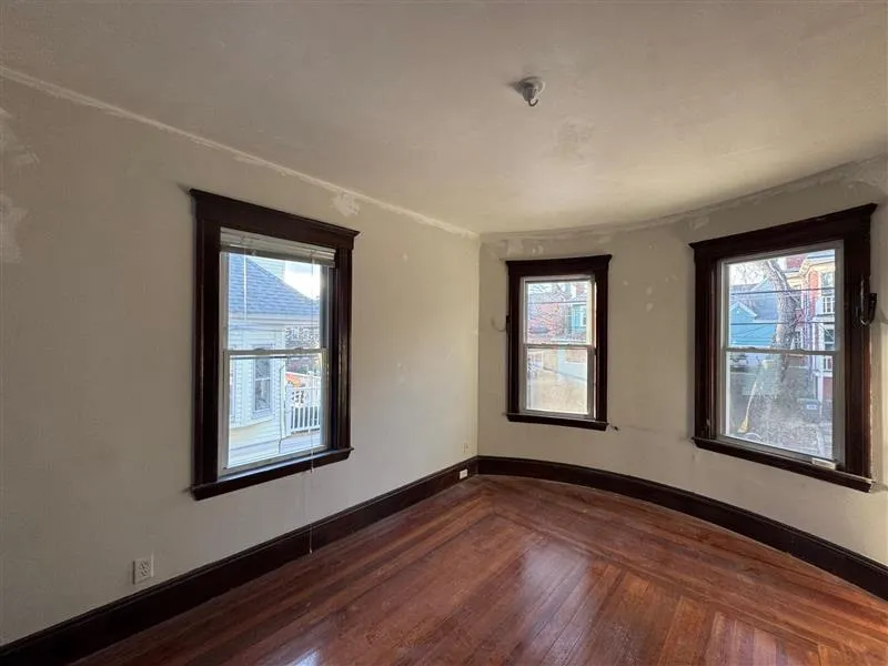 62 Liberty Ave, Powder House Square