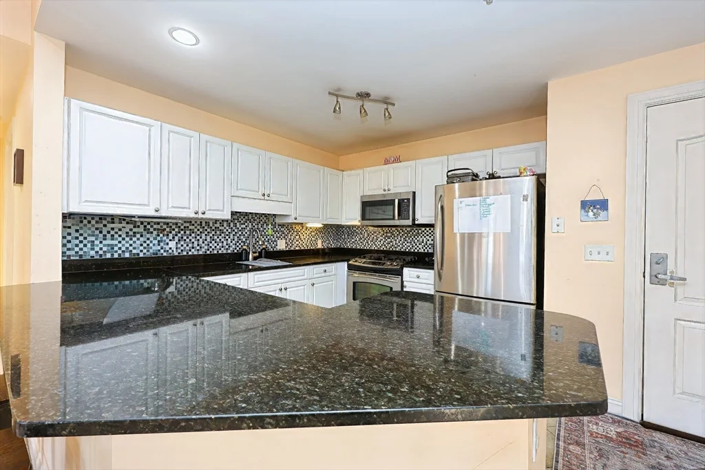 614 Pond St, Braintree