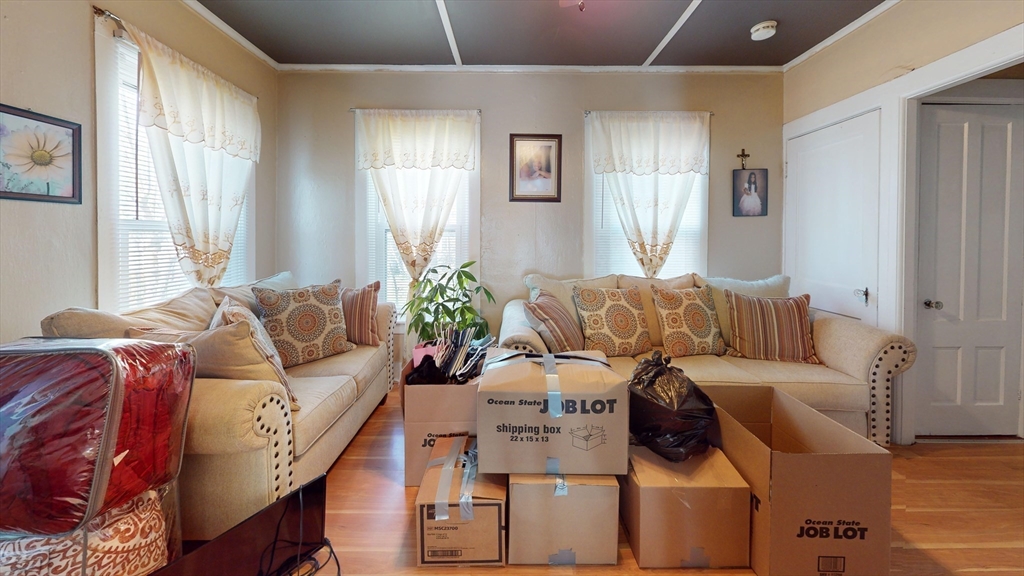 29 Dresser St, Southbridge