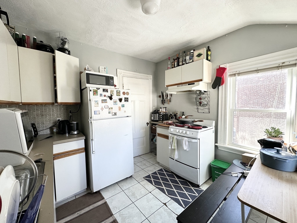 71A Gardner St, Allston