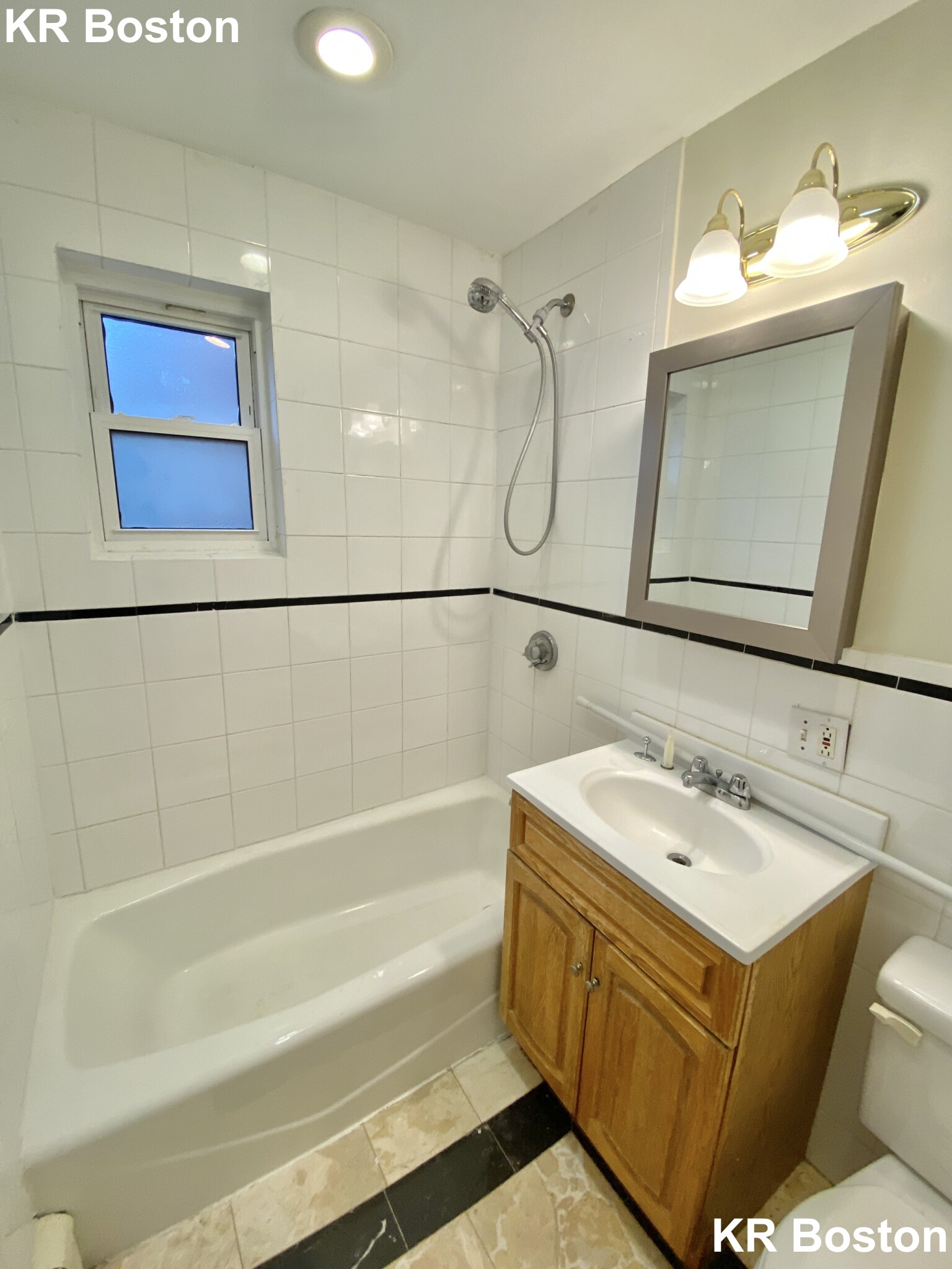 2 bed, 1.5 bath apartment for rent at 27 Everett St Unit 2, Allston — photo 4 of 6