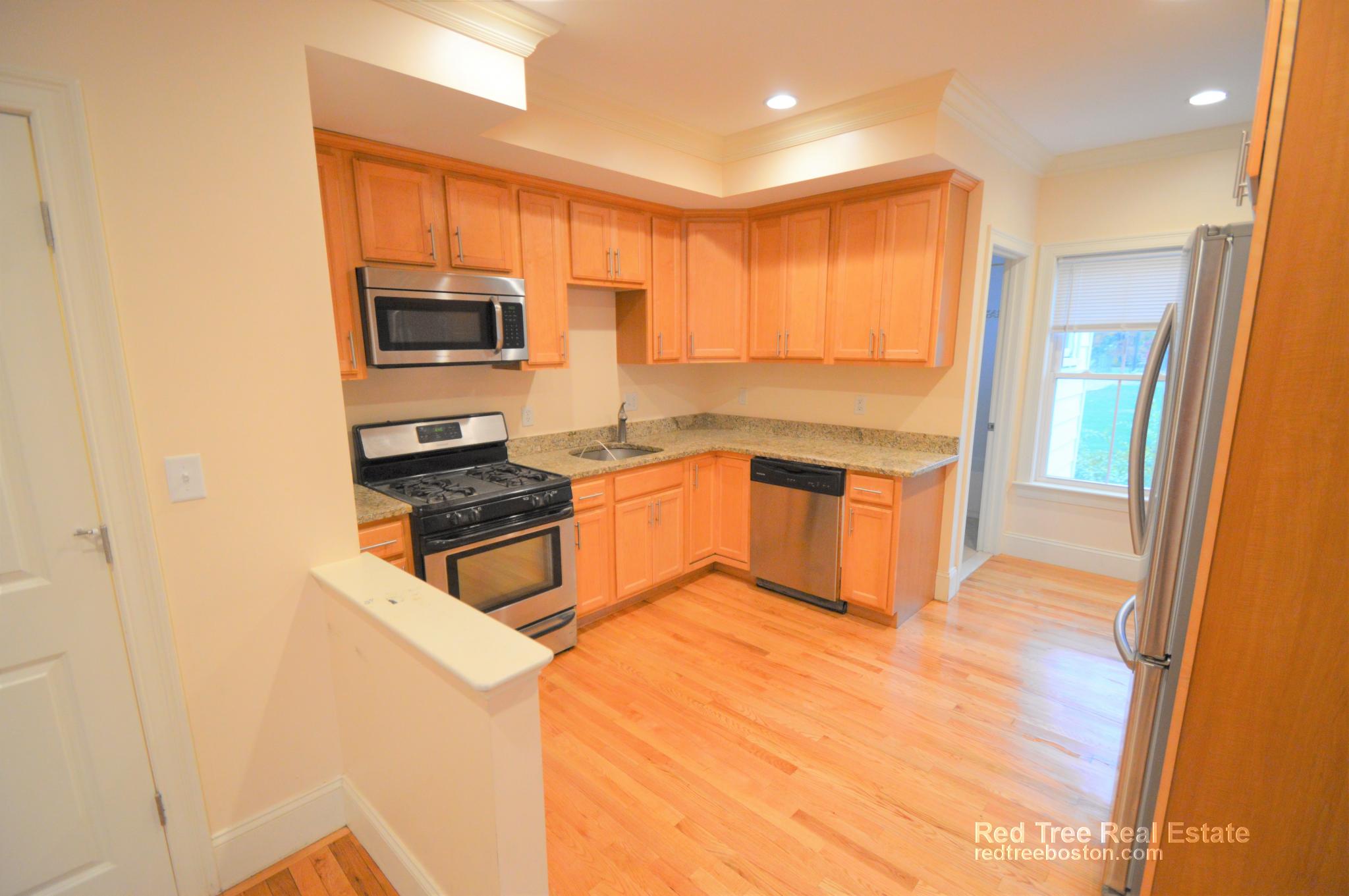 25 Lothrop St, Lower Allston