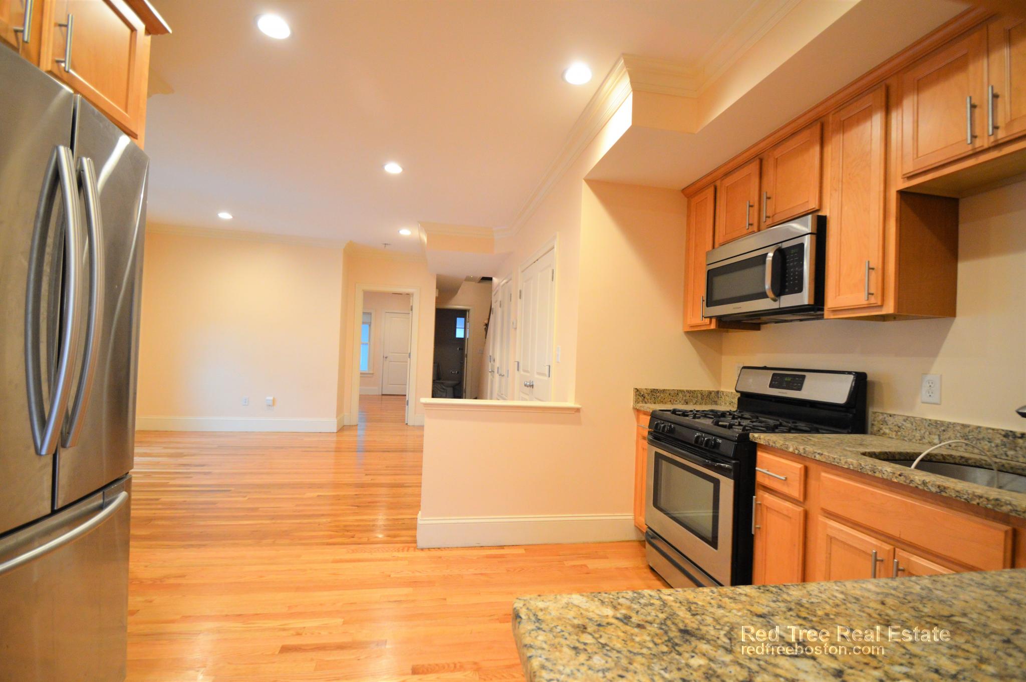 25 Lothrop St, Lower Allston