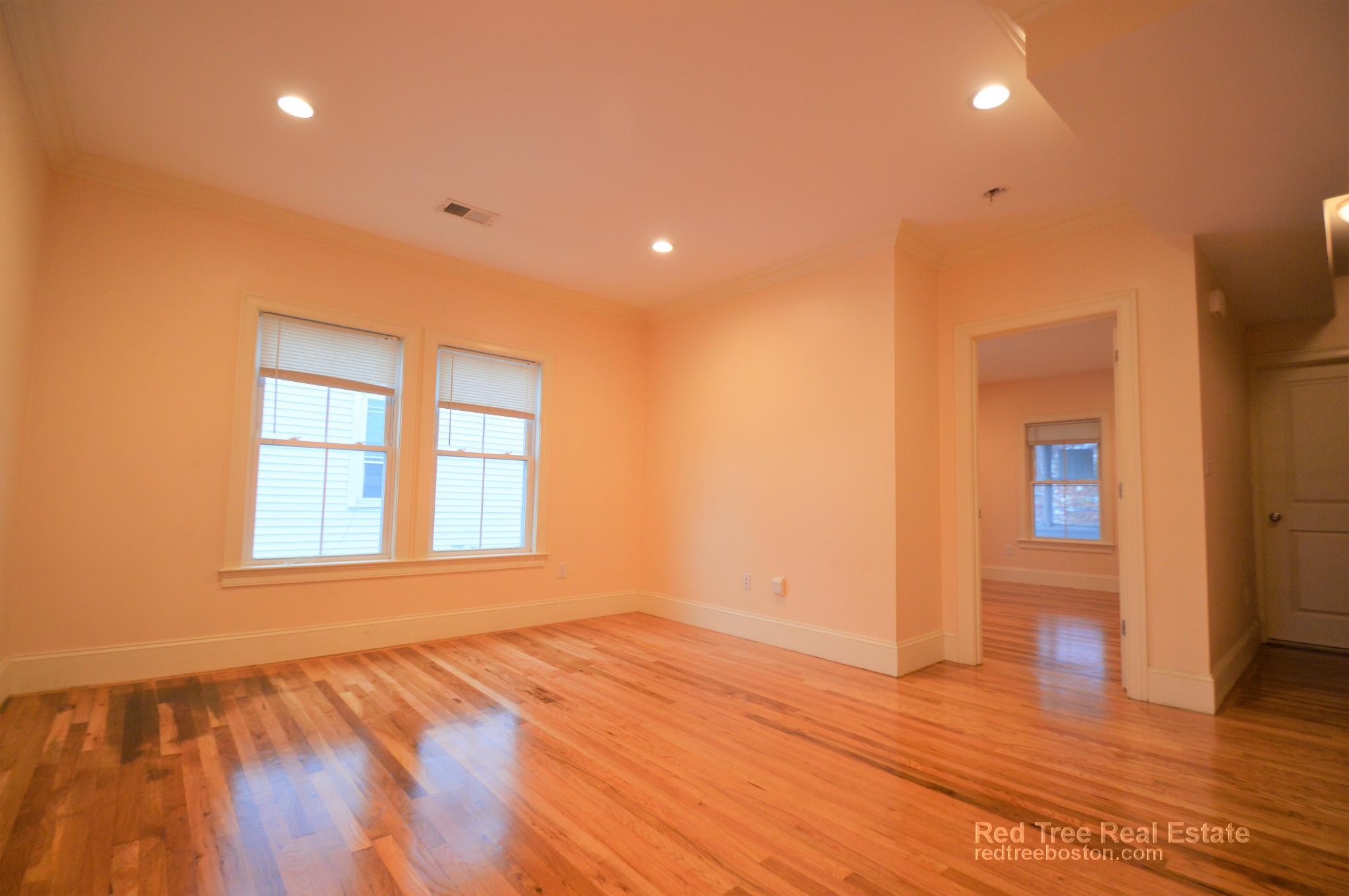 25 Lothrop St, Lower Allston