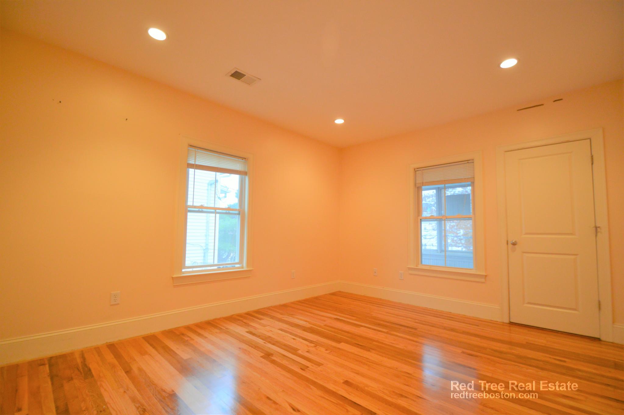 25 Lothrop St, Lower Allston