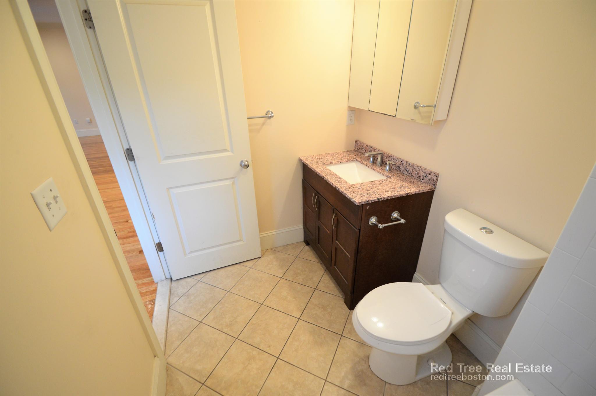 25 Lothrop St, Lower Allston