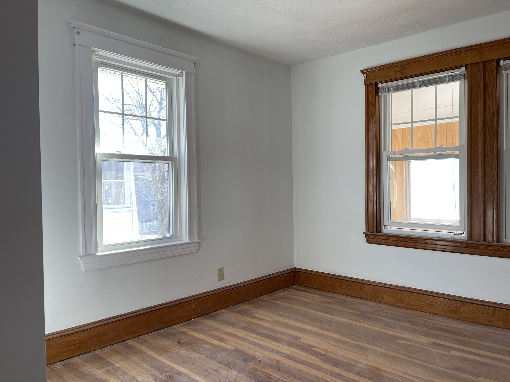 3 bed, 1 bath apartment for rent at 25 Murray Rd Unit 1, Mid Cambridge — photo 4 of 9