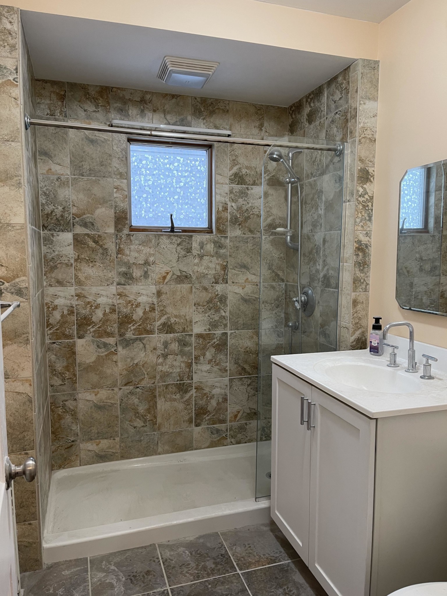 3 bed, 1 bath apartment for rent at 25 Murray Rd Unit 1, Mid Cambridge — photo 3 of 9