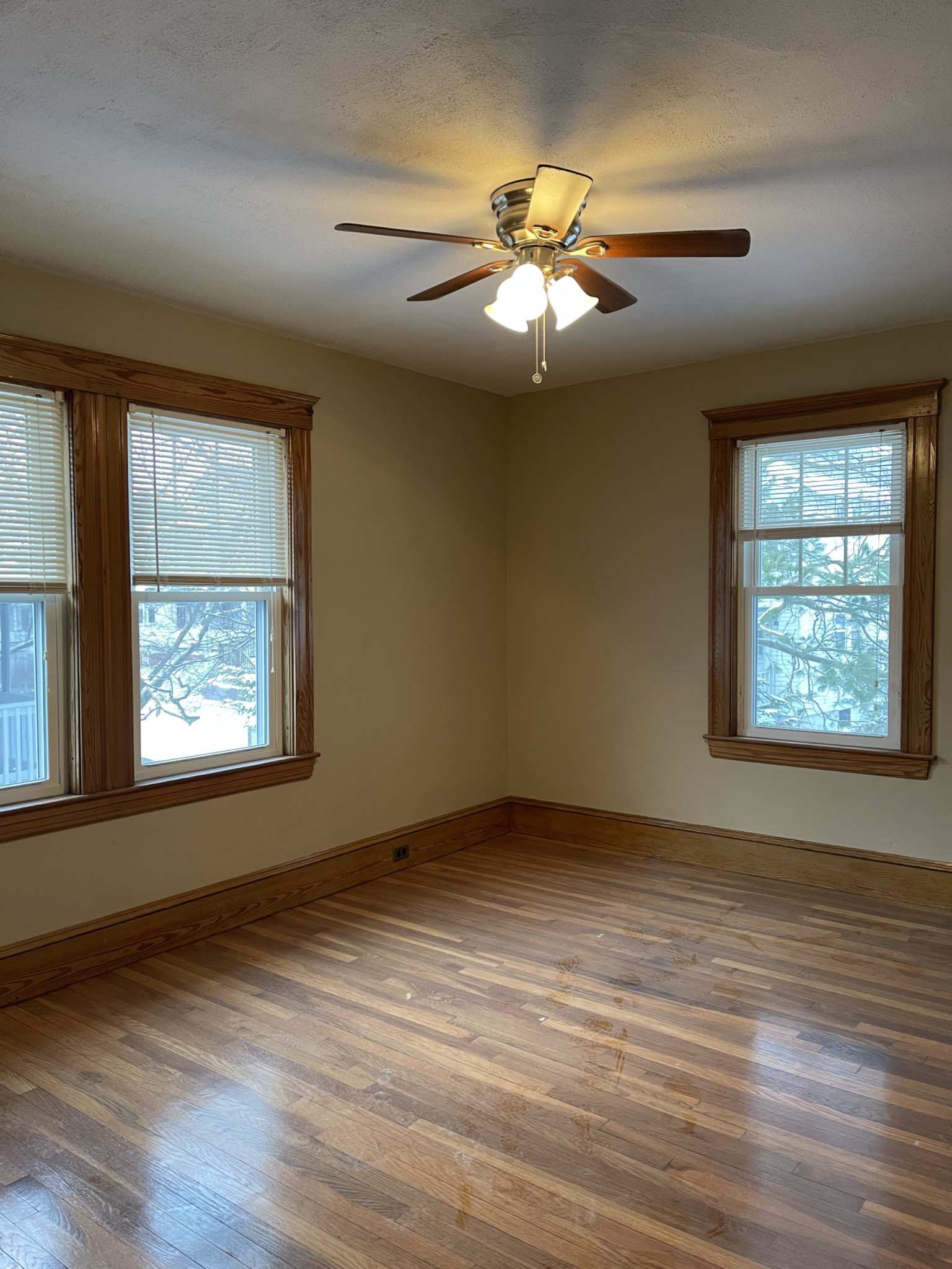 3 bed, 1 bath apartment for rent at 25 Murray Rd Unit 1, Mid Cambridge — photo 6 of 9