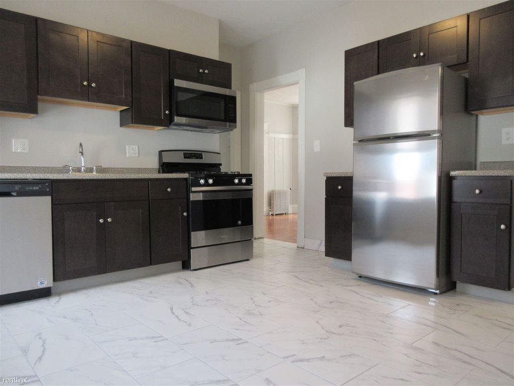 4 bed, 1.5 bath apartment for rent at 805 Columbia Rd Unit 2, Dorchester — photo 1 of 10