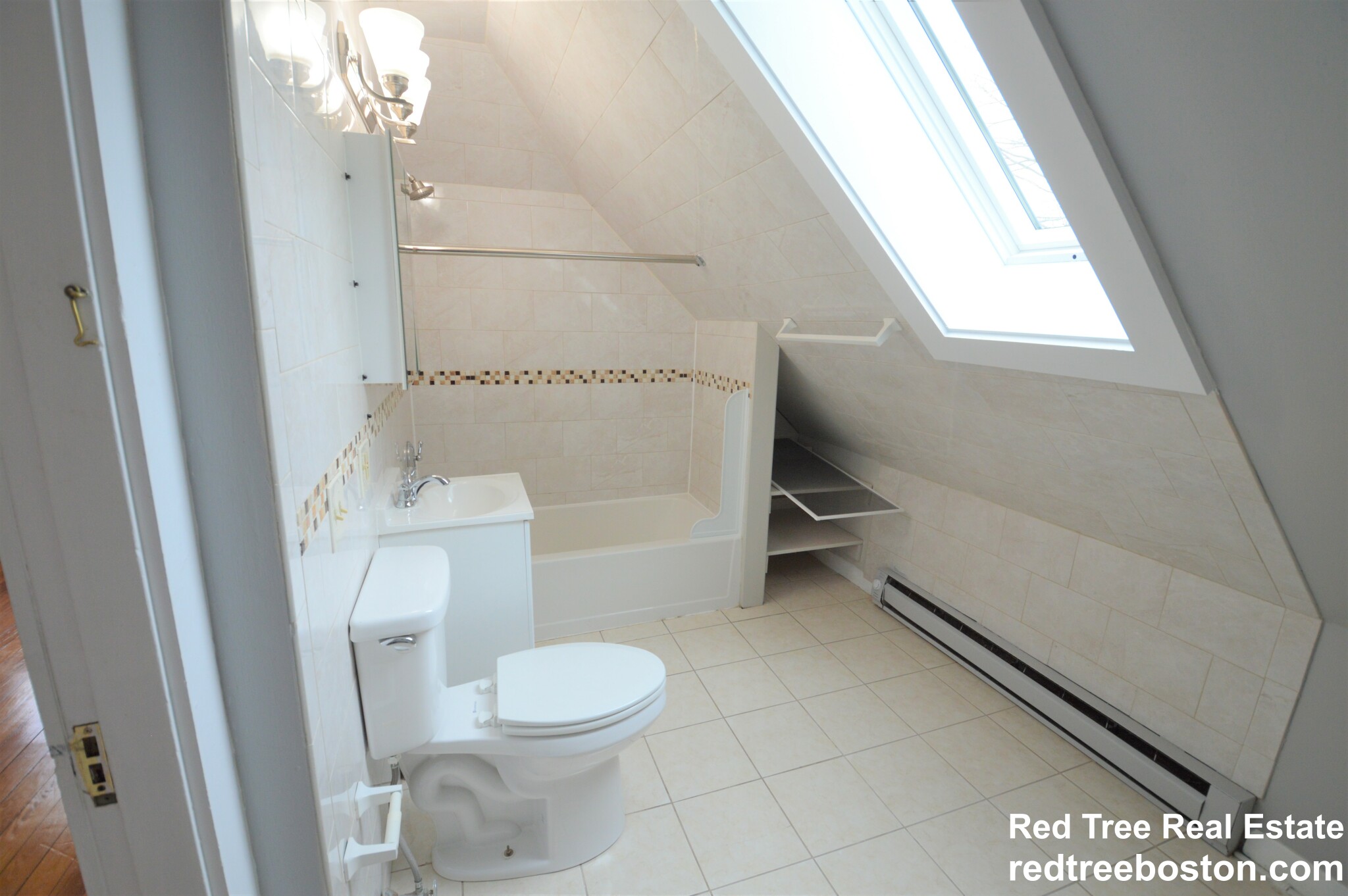 5 bed, 3 bath apartment for rent at 40 Newcastle Rd Unit 2, Brighton — photo 21 of 30