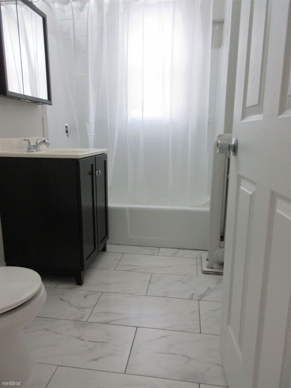 4 bed, 1.5 bath apartment for rent at 805 Columbia Rd Unit 2, Dorchester — photo 9 of 10
