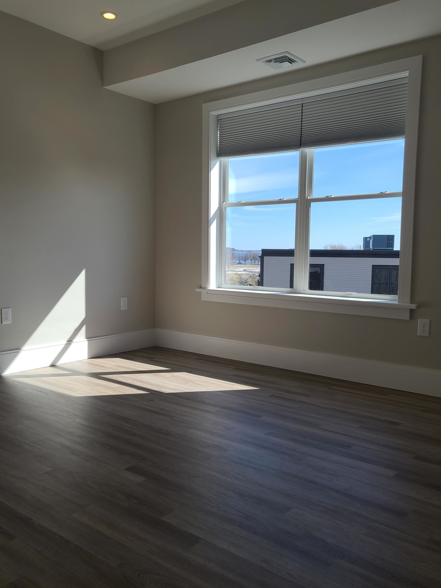 3 bed, 2 bath apartment for rent at 27 Vinton St Unit 3, South Boston — photo 25 of 33